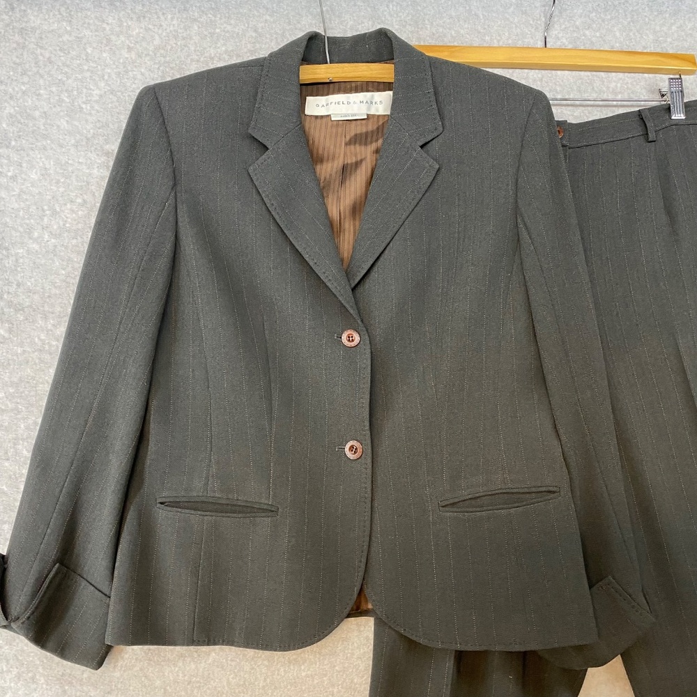 Garfield & Marks Size 10 • Brown Pinstripe Pantsuit • 2 Piece Jacket Pants - Picture 2 of 16